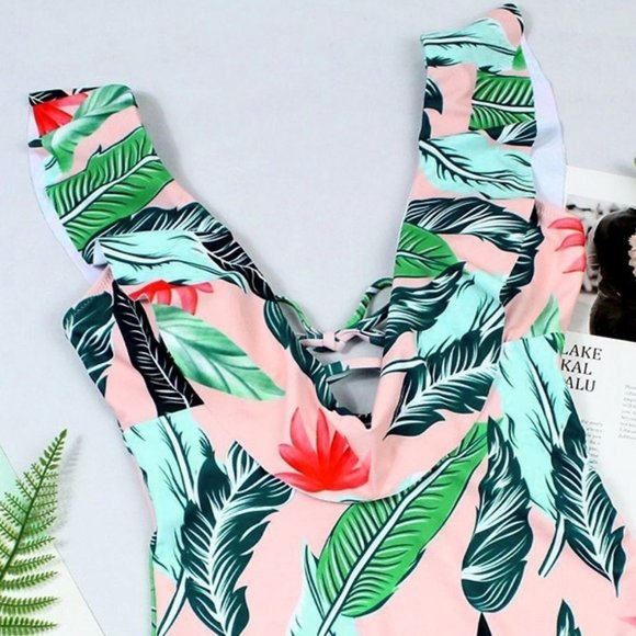 Leaf Ruffled One-Piece Swimsuit multi colors M NEW - Picture 4 of 6